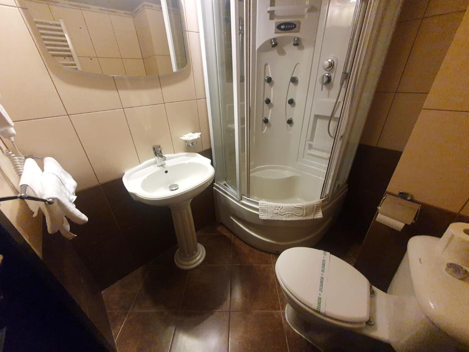 Pensiunea Caprioara Buşteni Extérieur photo